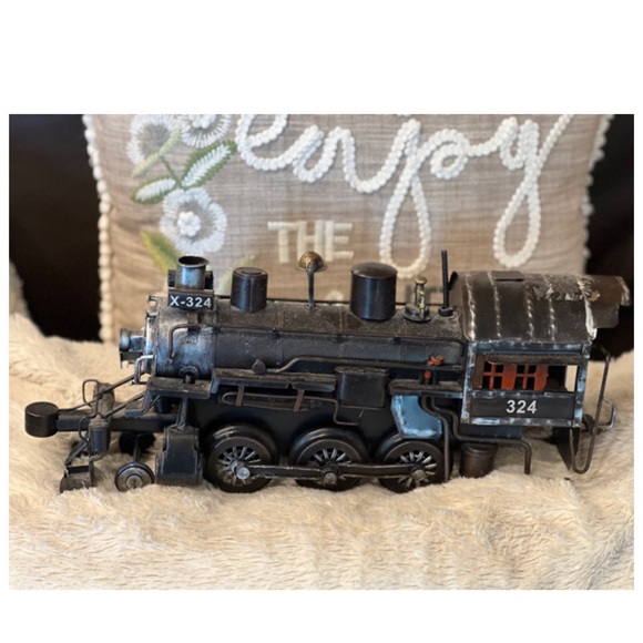 Vintage Steam Engine Metal Train - Picture 2 of 3